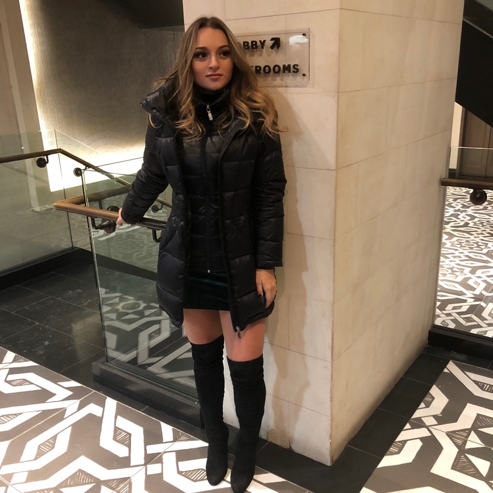 Meet your Posher, Talia